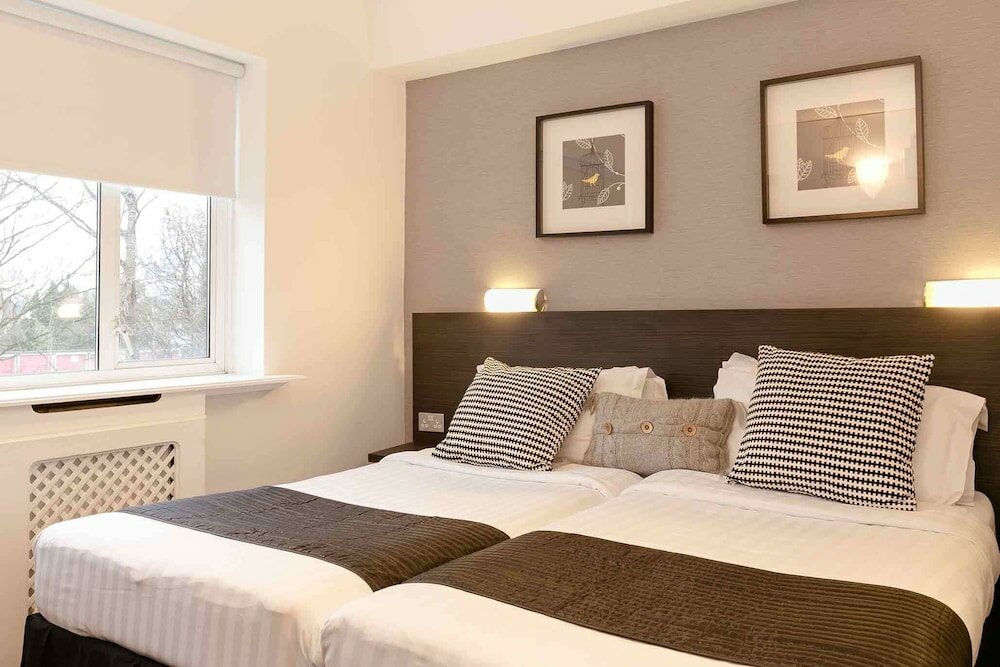 Фото Croft Court Hotel