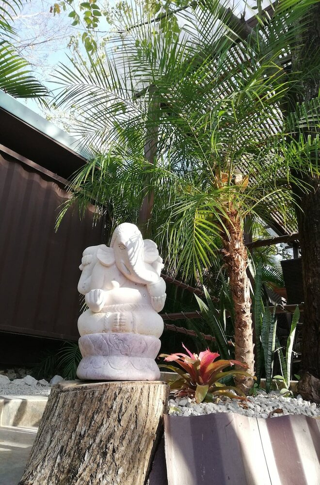 Фото Green Sanctuary Hotel