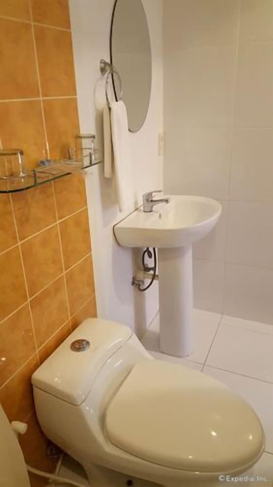 Фото M Suites Hotel