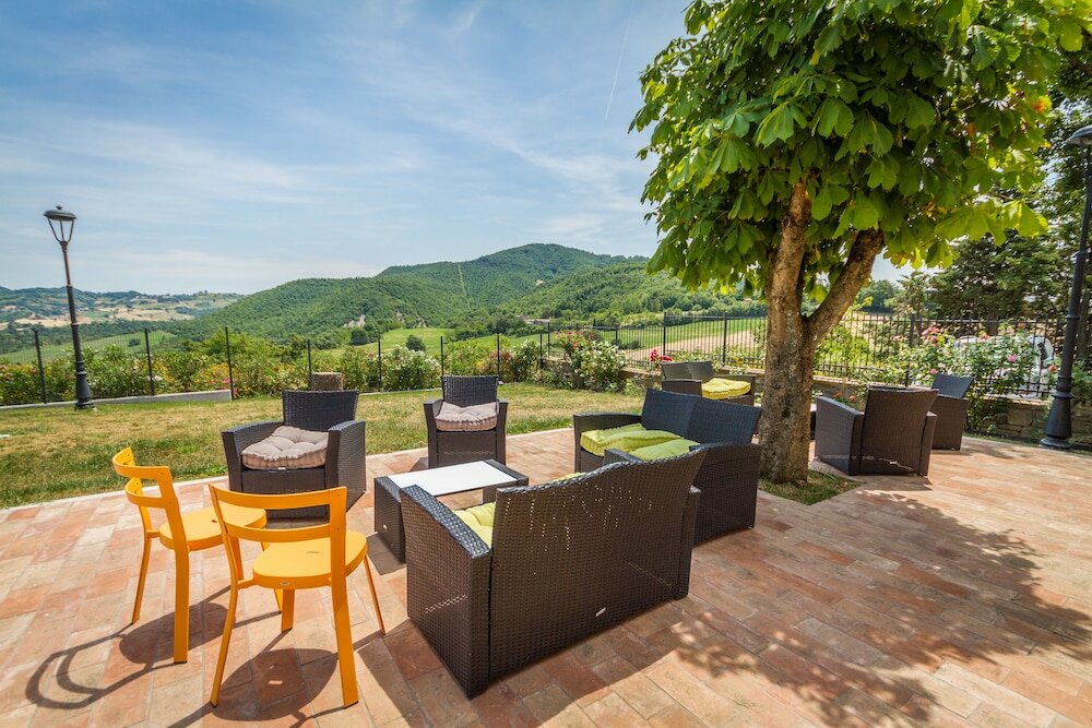 Фото Tenuta Borgo Santa Cecilia