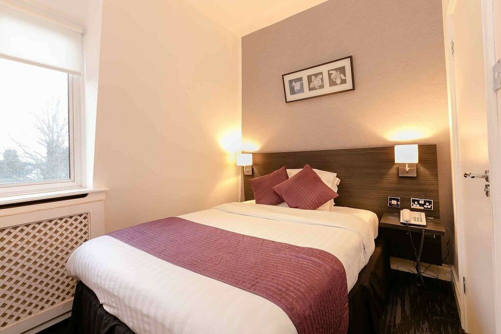 Фото Croft Court Hotel