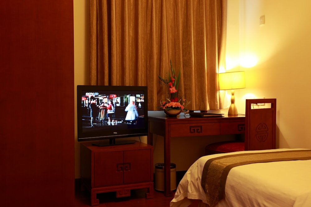 Фото Ming Wah Apartment Shenzhen