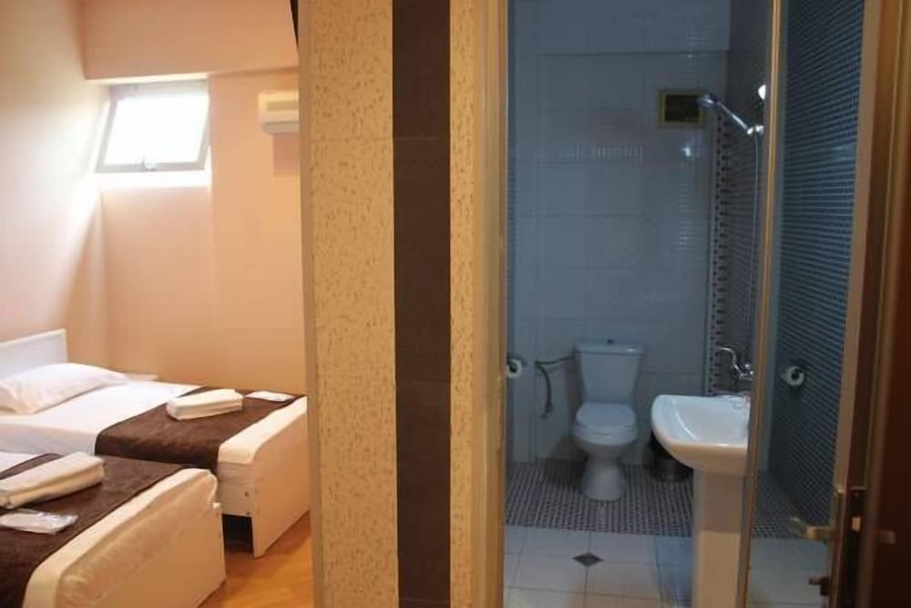 Фото London Palace Tbilisi