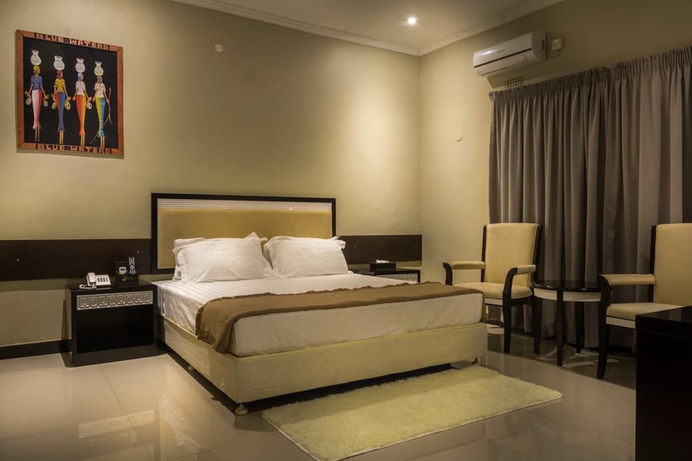 Фото отеля 3