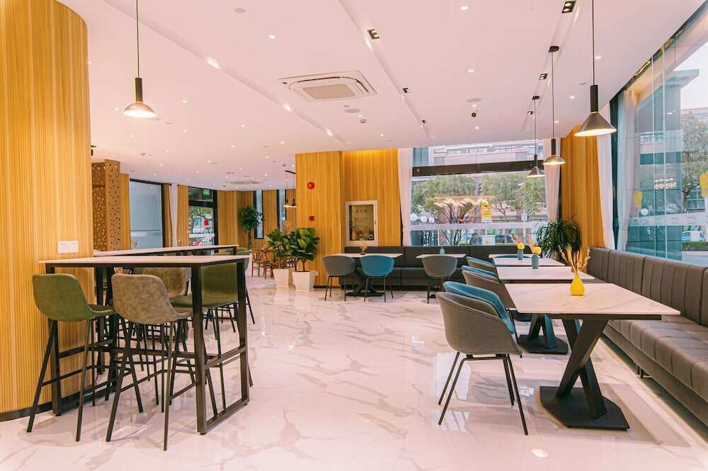 Фото Shanghai Joyful Yard Hotel