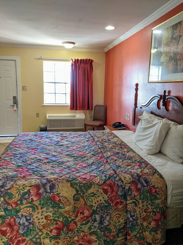 Фото Lake Houma Inn