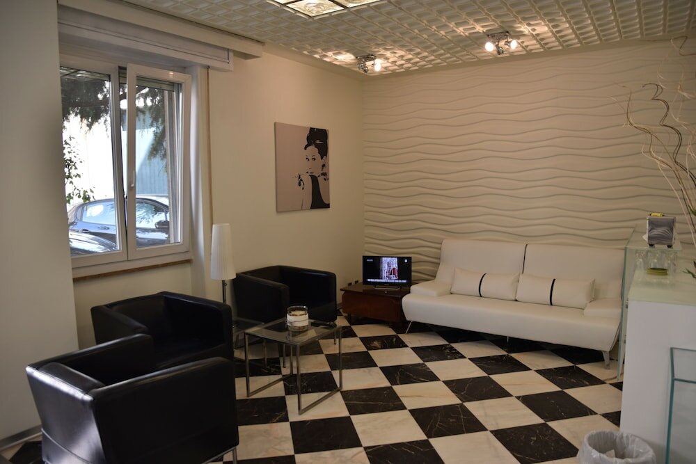 Фото Hotel Fiesta