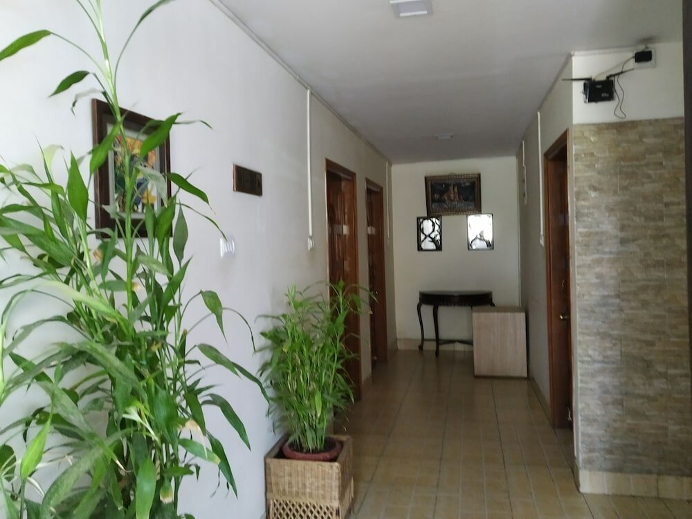 Фото Hotel Centre Point Tezpur