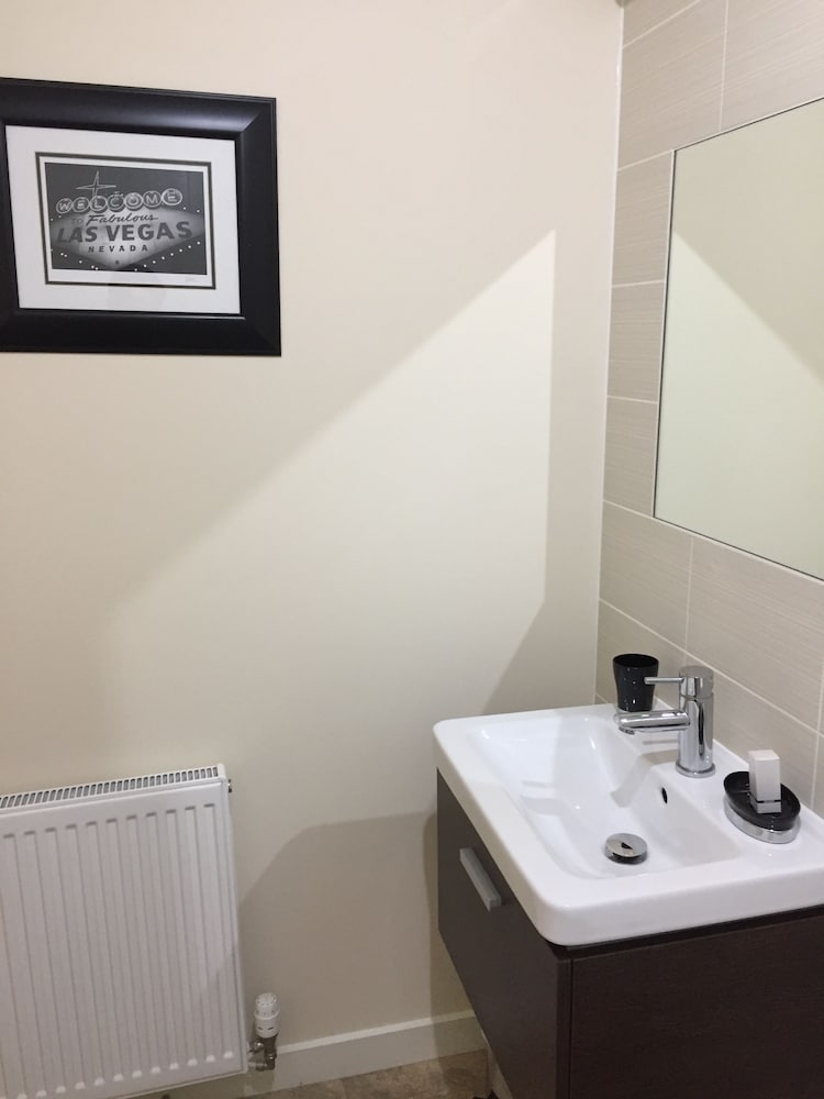 Фото Oakhill Apartments Edinburgh