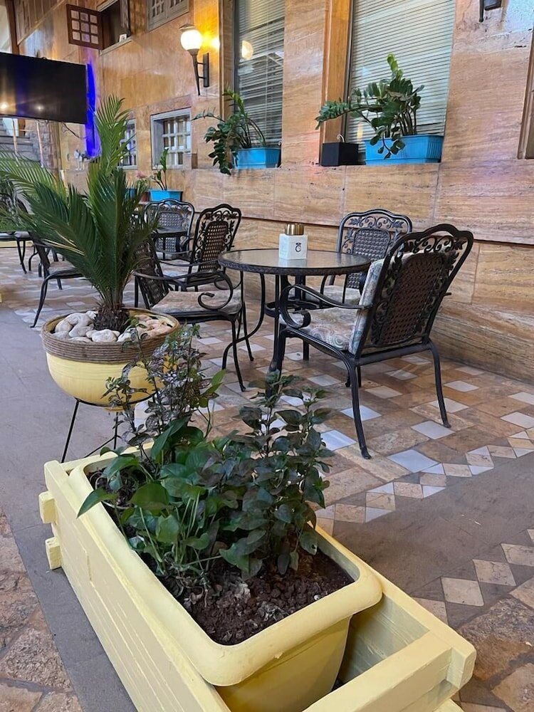 Фото Captain's Hotel