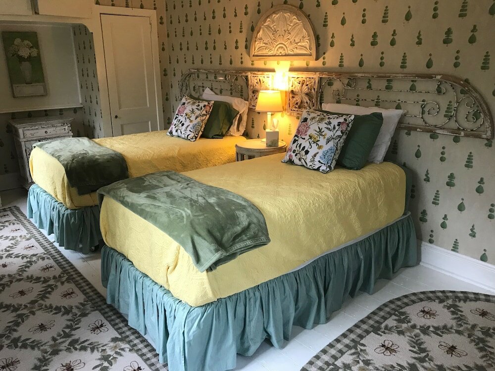 Фото Wild Wisteria