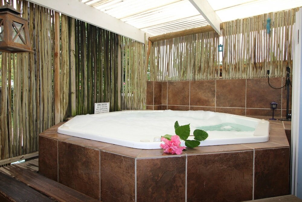 Фото La Boheme Bed and Breakfast