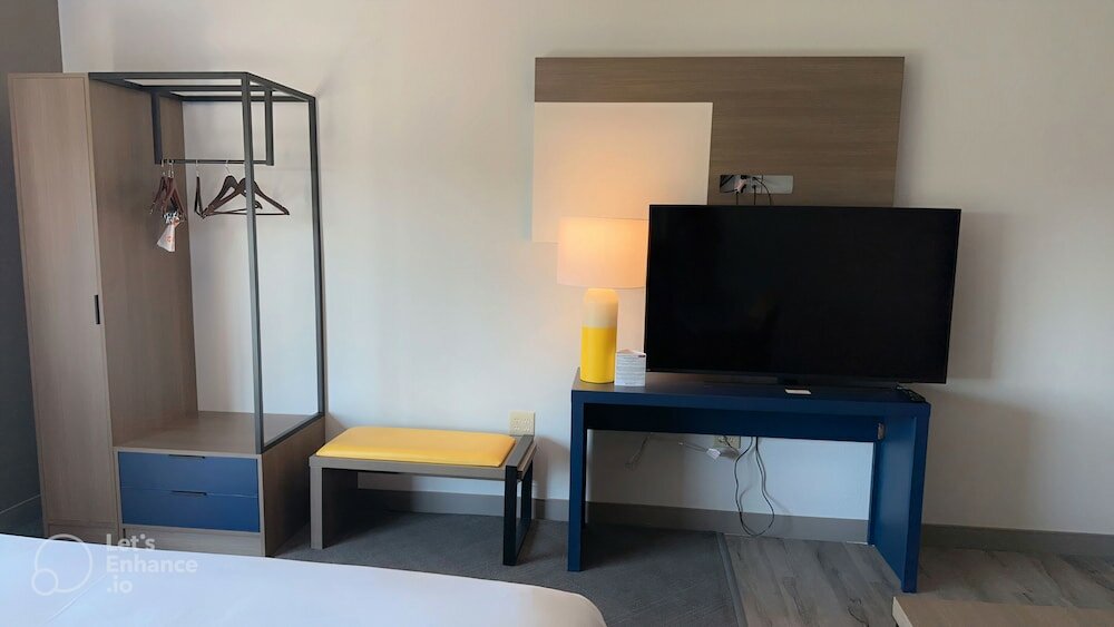 Фото Comfort Suites Columbus East Broad