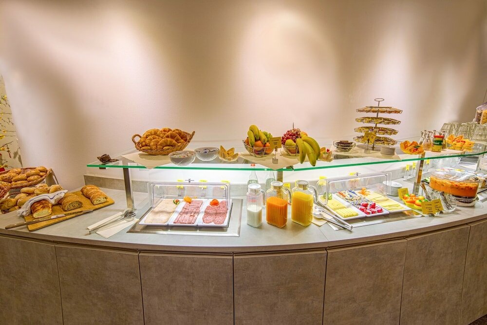 Фото Hotel Eastside