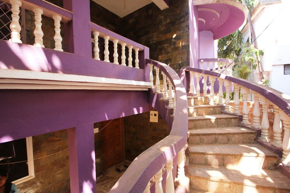 Фото J. B. L Enterprises