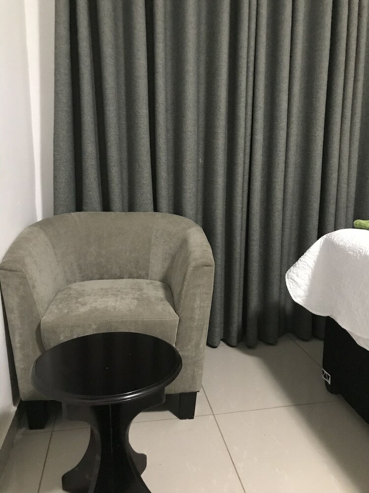 Фото Overflow Guest House