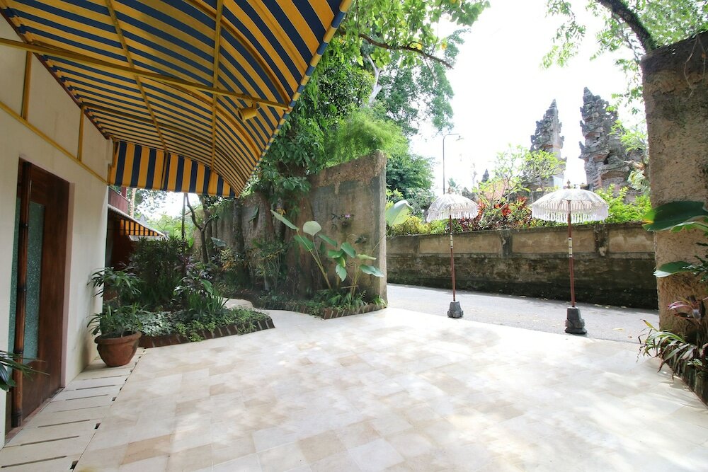 Фото Petit Hotel Bali