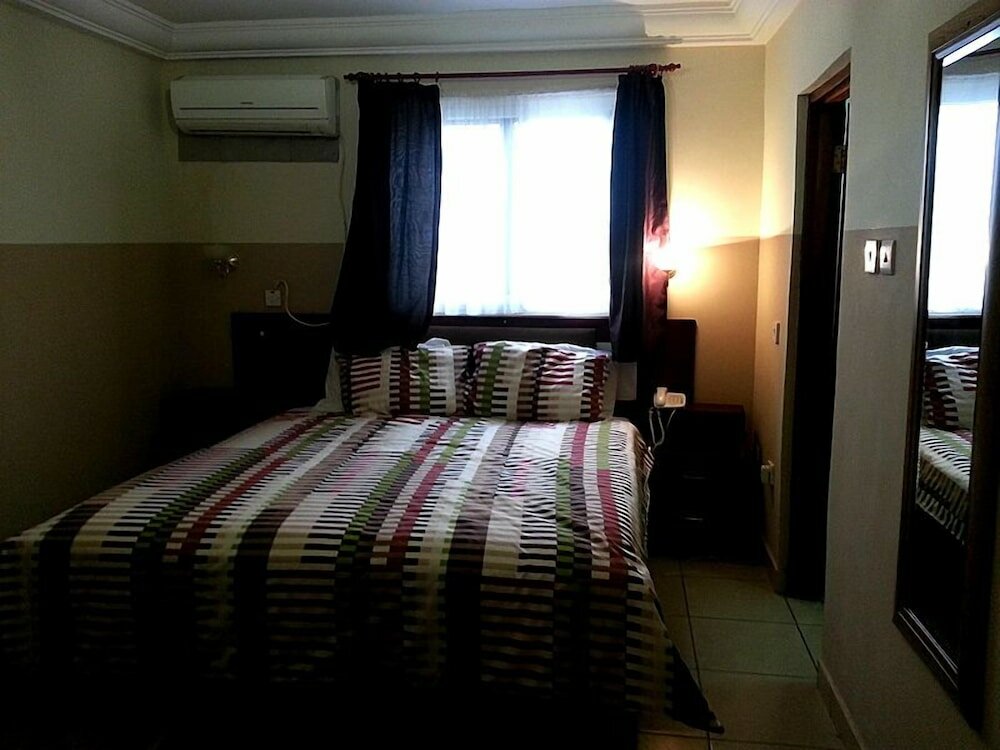 Фото Kunta Kinte