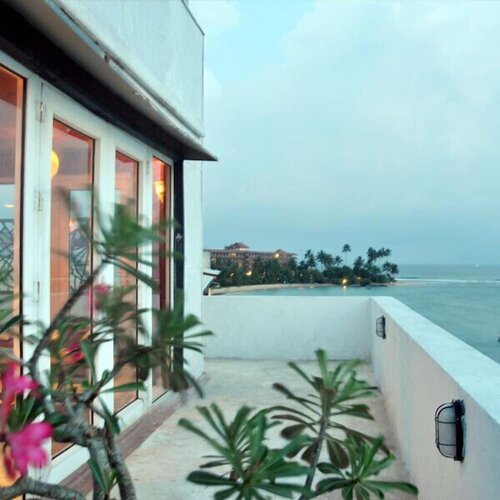 Гостиница Mamas Coral Beach Hotel & Restaurant в Хиккадуве