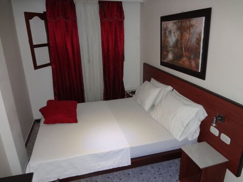 Гостиница Hotel H21 в Кали