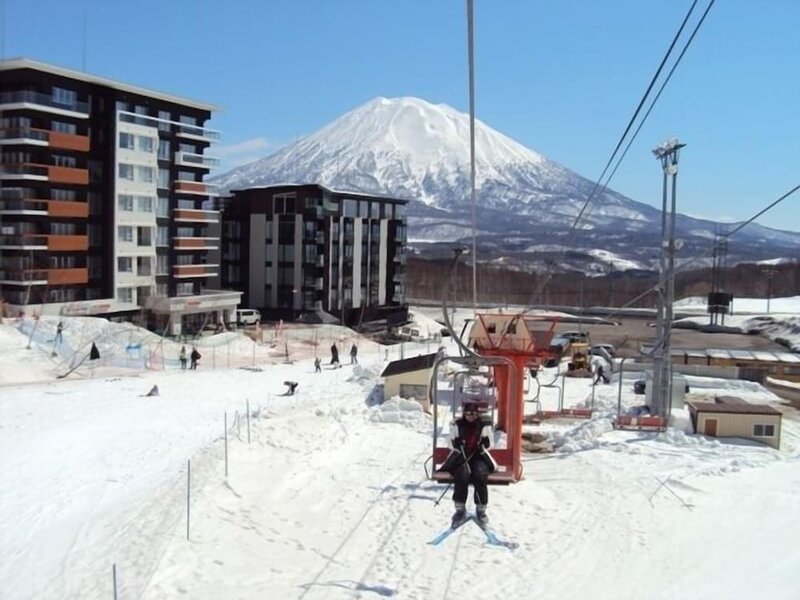 Гостиница The Red Ski House