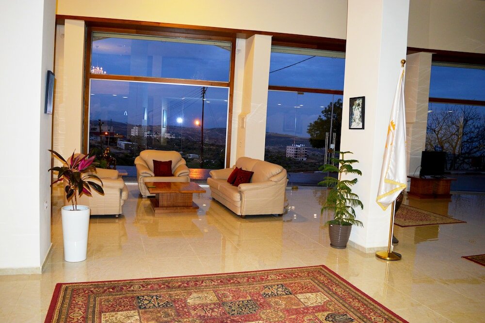 Фото Taybeh Golden Hotel
