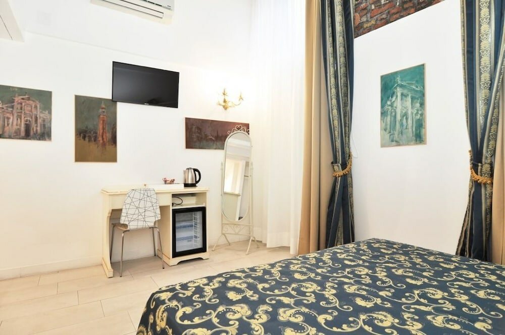 Фото Al Mascaron Ridente