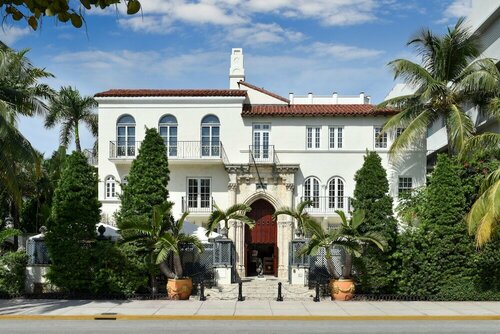 Гостиница The Villa Casa Casuarina в Майами-Бич