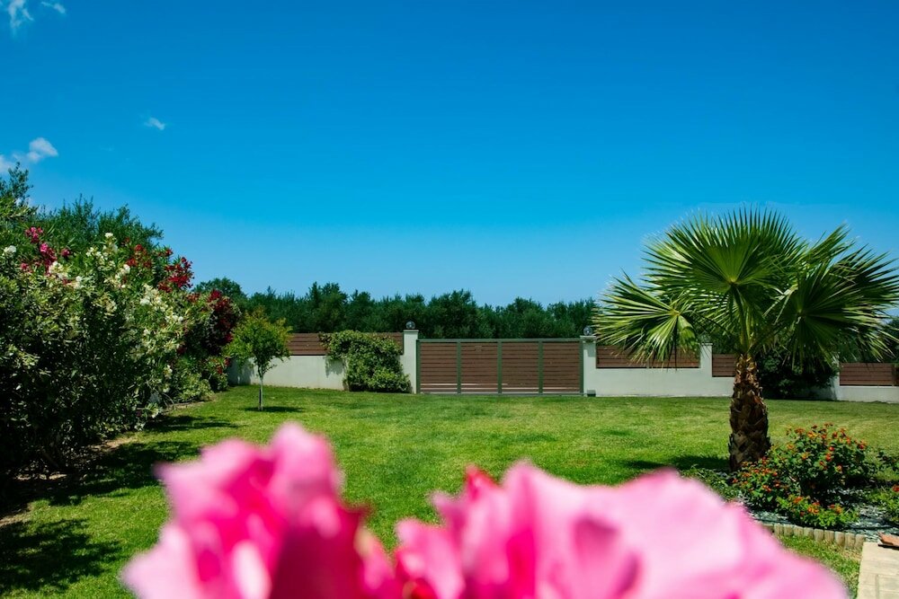 Фото Villa Dimokratia