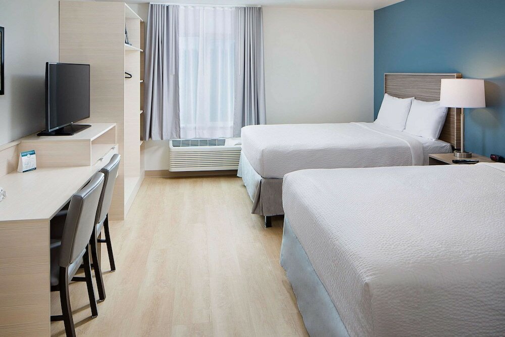 Фото WoodSpring Suites Seattle Everett