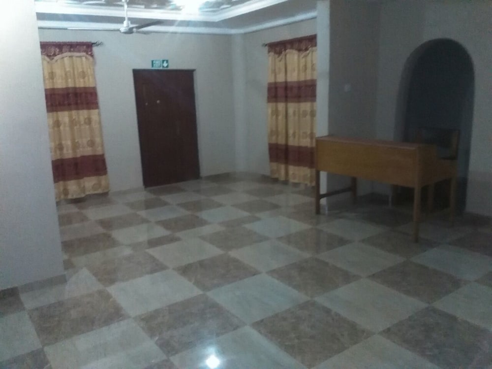 Фото Sweetwater Guest House