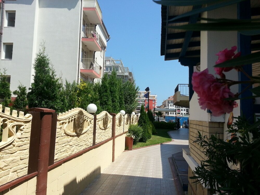 Фото Menada Sea Grace Apartments