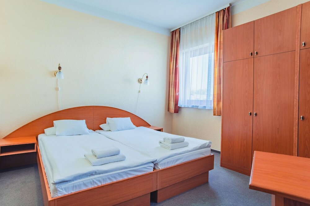 Фото Homoky Hotels Bestline Hotel
