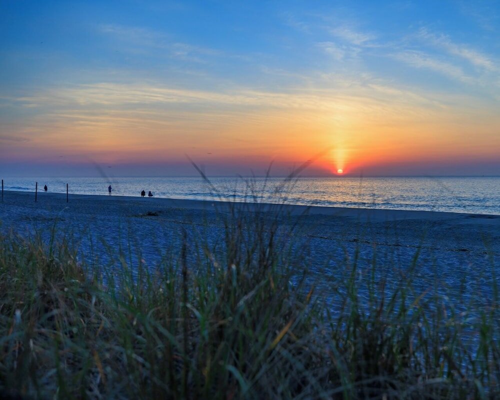 Фото The White Sands Oceanfront Resort & SPA