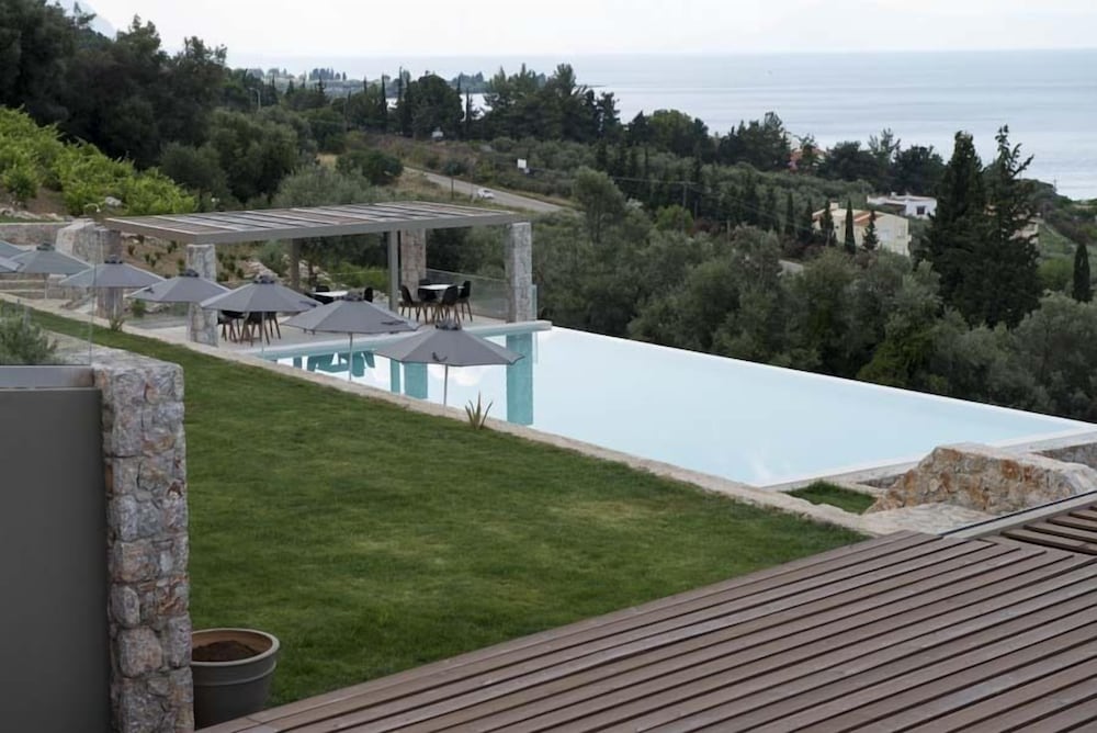 Фото Elimnion Resort