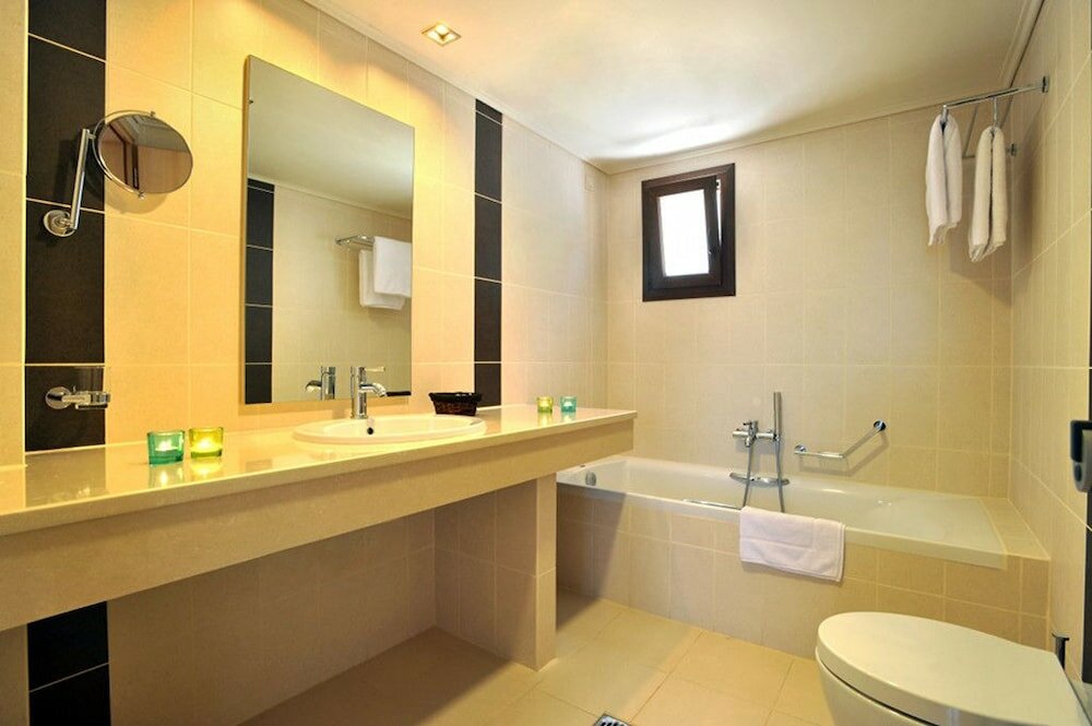 Фото Hotel Porto Plaza Beach Resort