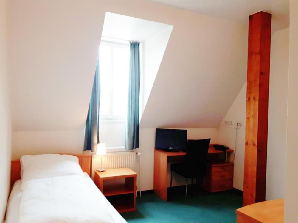 Фото Hotel Restaurant Erbprinz Walldorf