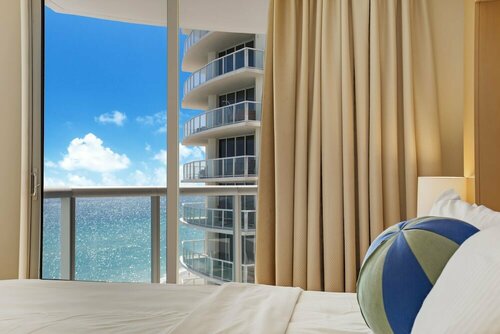 Гостиница Private Ocean Condos at Marenas Beach