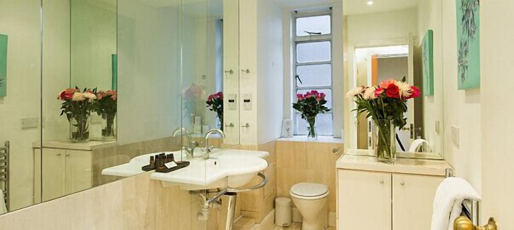 Фото Nell Gwynn House Apartments