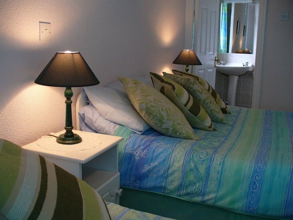 Фото The Waterfront House Country Home