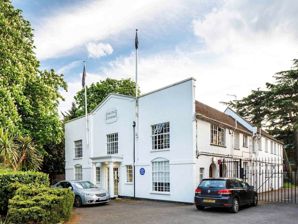 Фото Ibis Styles London Ealing