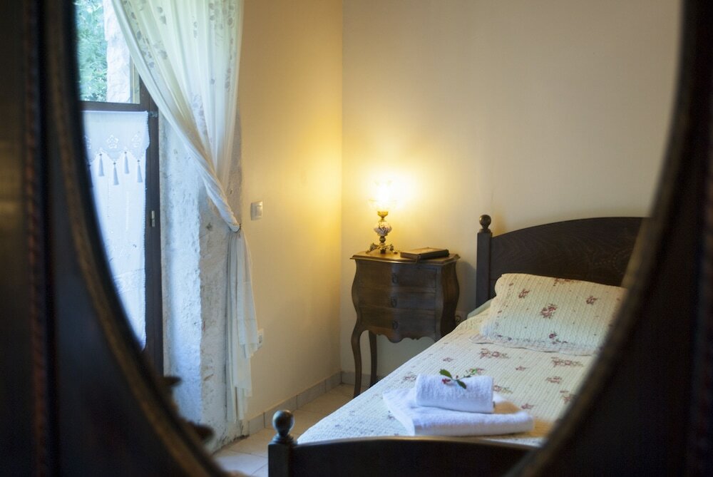 Фото Arethousa Villas