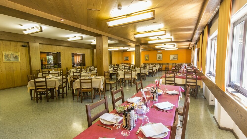 Фото Hotel Bucaneve