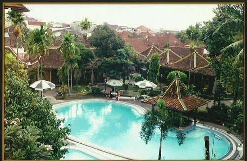 Гостиница Hotel Batik Yogyakarta в Джокьякарте