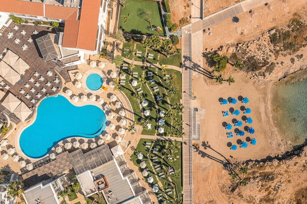 Фото Louis Althea Beach Hotel