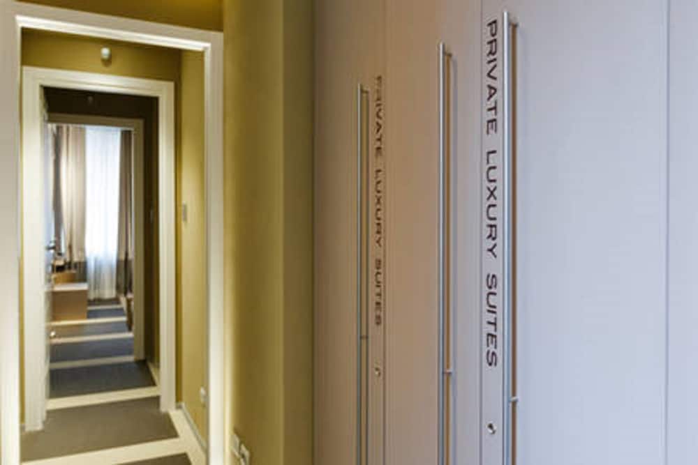 Фото Private Luxury Suites