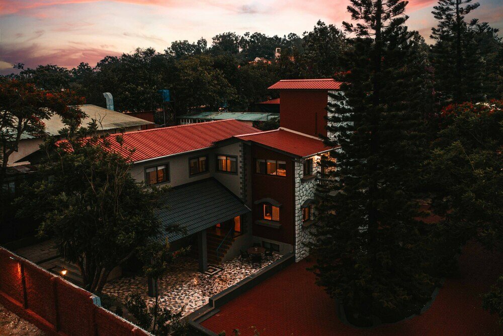 Фото Amã Stays & Trails Dulwich Terrace, Panchgani