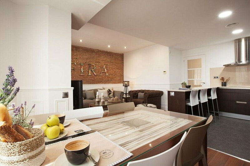 Гостиница Enjoybcn Fira Apartment в Барселоне