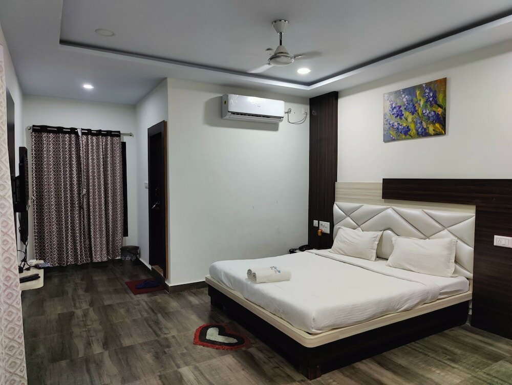 Фото Hotel Cipron Inn