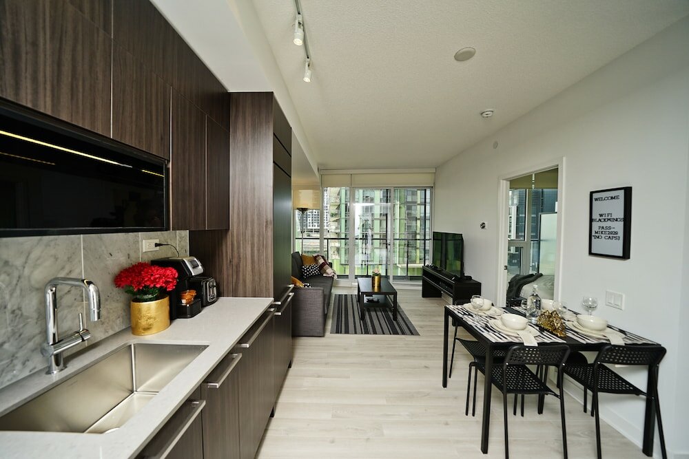 Фото RivetStays - The Atlantis